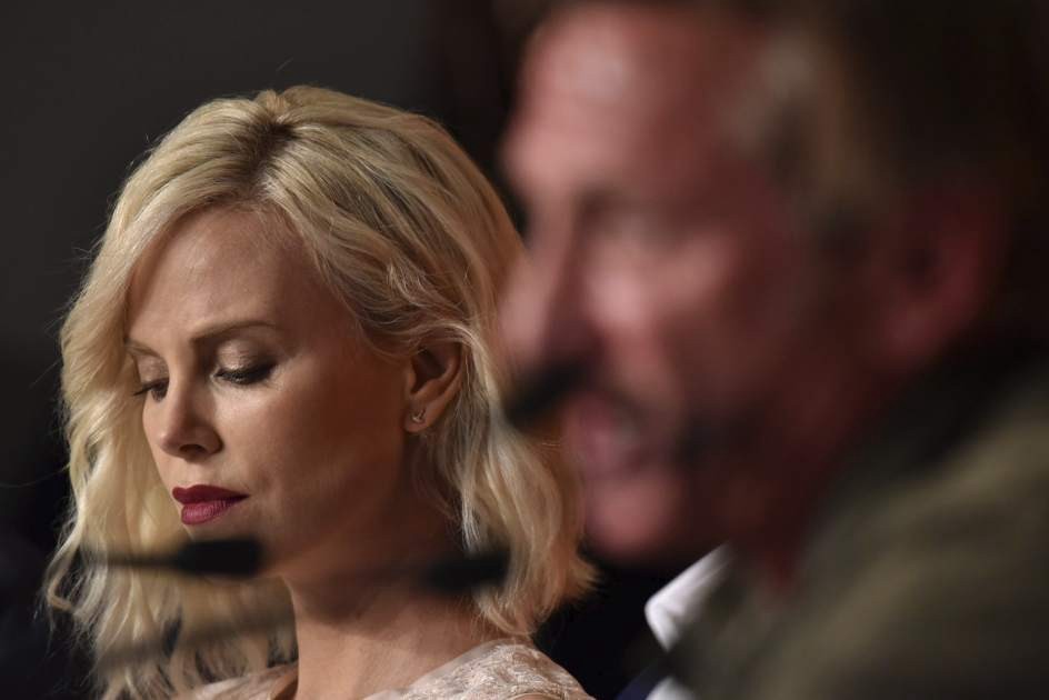 Sean Penn y Charlize Theron ni se miran mientras comparten el Festival de Cannes | Espectáculos