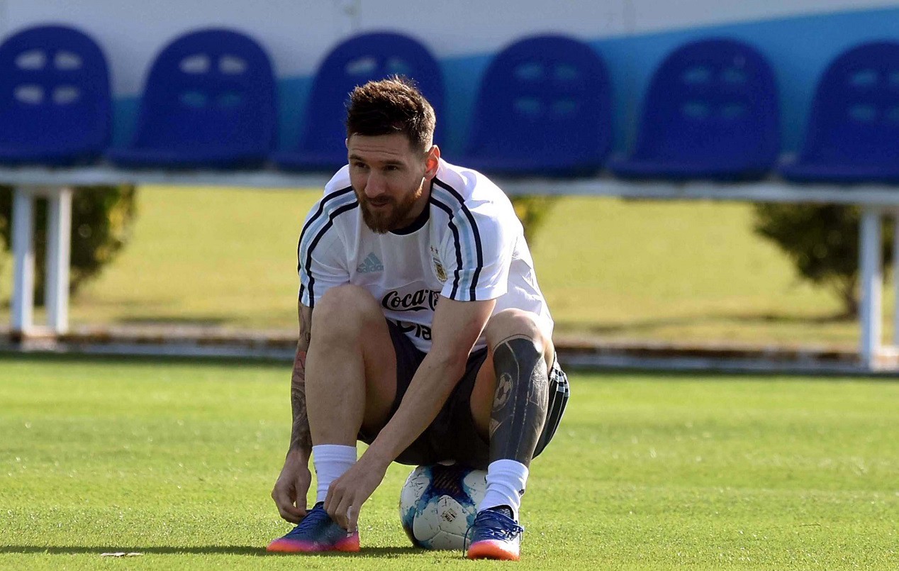 Messi habló con la prensa extranjera y dijo que las críticas lo tienen "sin cuidado" | Deportes