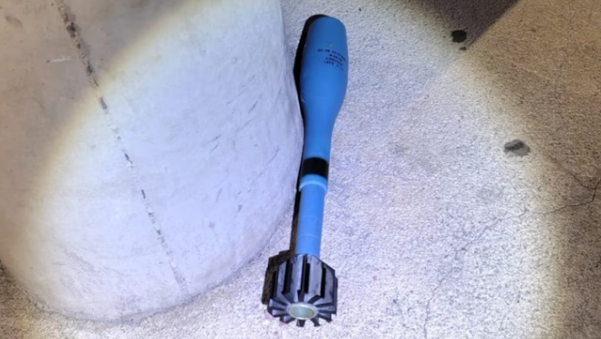 Un hombre encontró una granada en la vía pública y la entregó a la Policía | Actualidad