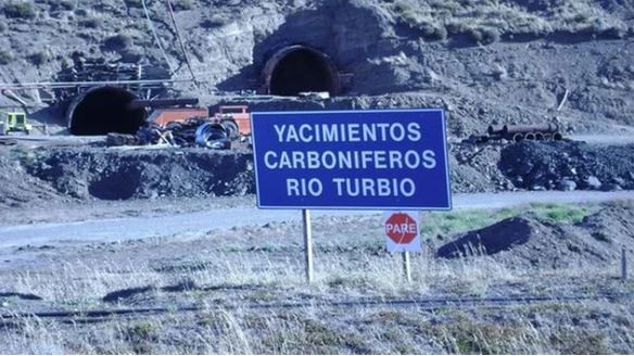 Milei decretó que transforma Yacimiento Carbonífero de Río Turbio en una Sociedad Anónima | Economía