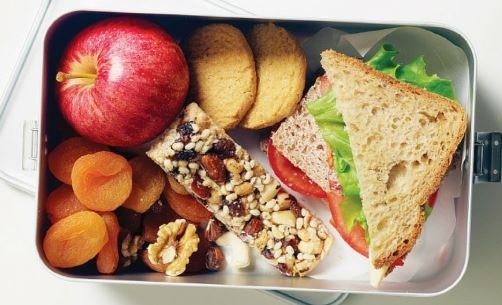 El comedor escolar registra un aumento de hasta 84% interanual | Economía