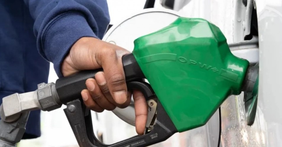 Aumenta la nafta: a cuánto queda el litro de súper en CABA | Economía