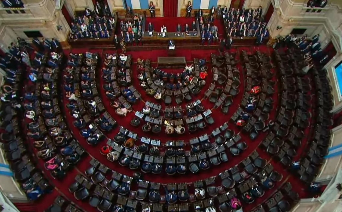 La impactante imagen de una Asamblea Legislativa semivacía cuando hablaba Milei | Política