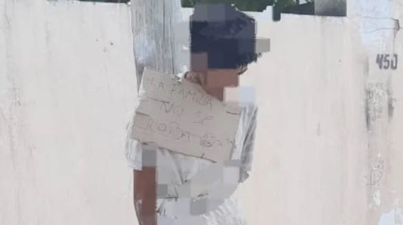 “La familia no se roba”: lo ataron a un poste con un cartel en el pecho luego de robarle a un familiar | Actualidad