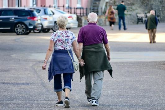 Desvalijaron a una pareja de adultos mayores de 86 y 84 años en Tolosa | Actualidad