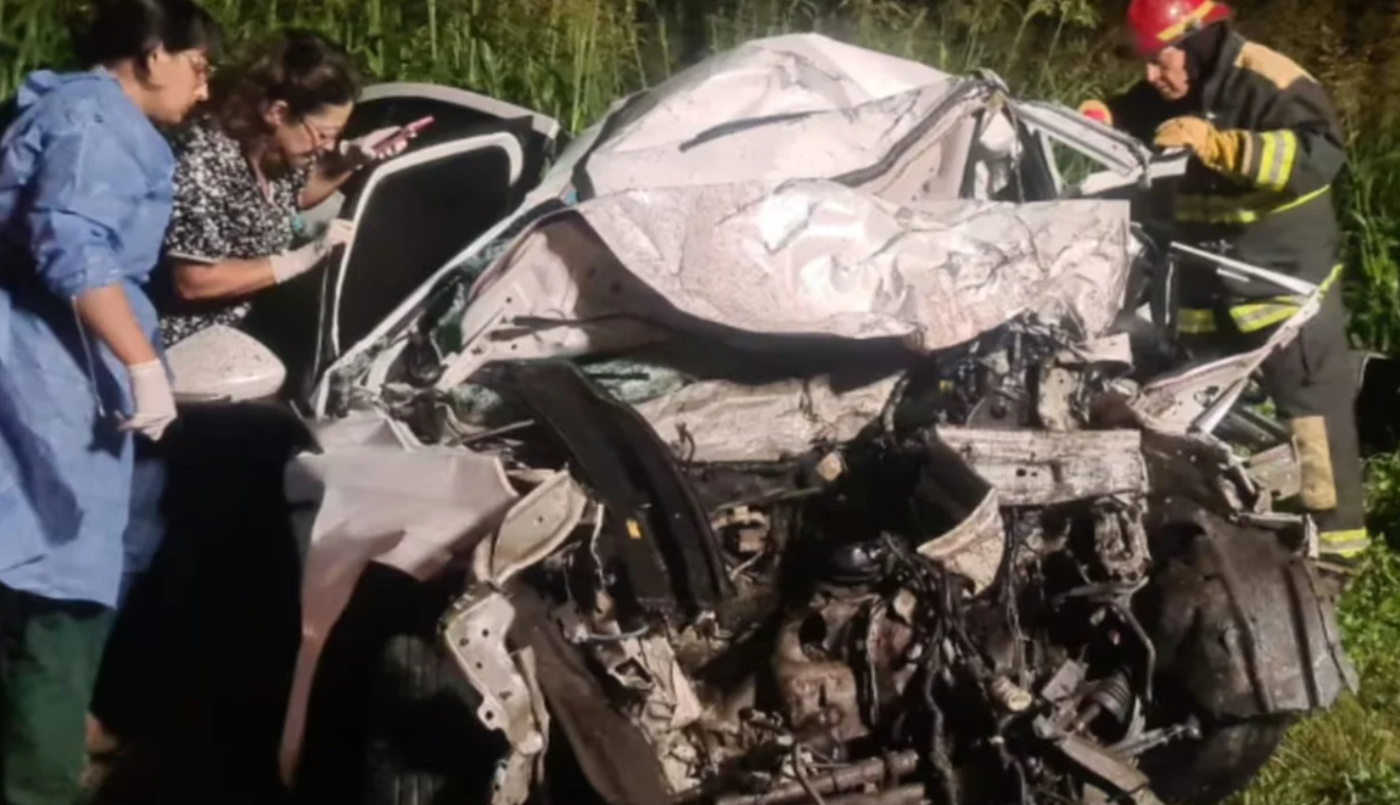 Choque fatal entre un micro y un auto: ascienden a tres los muertos en Córdoba | Actualidad