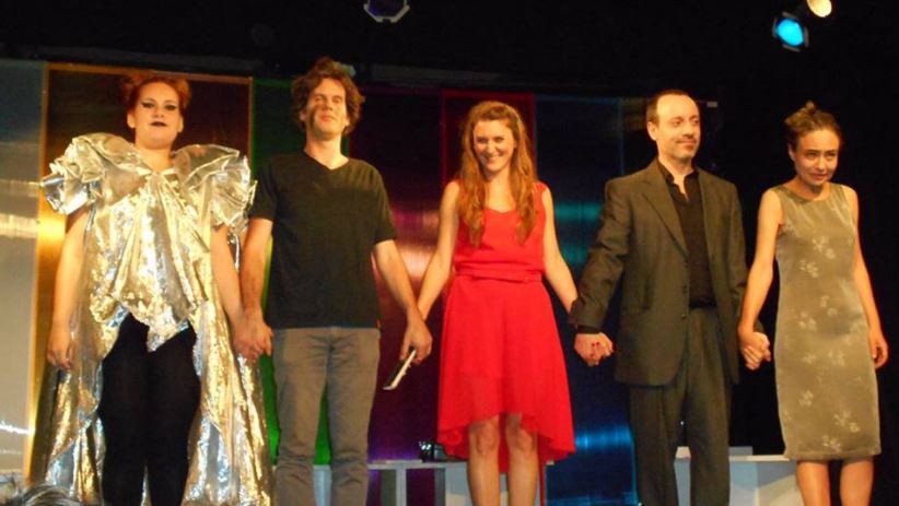 Teatro para reflexionar: la hiperconexión que nos desconecta | Espectáculos