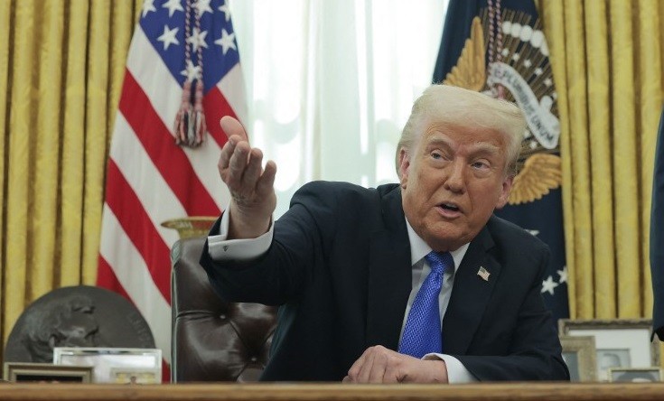 Trump anuncia aranceles de 25% a países que compren petróleo y gas a Venezuela | Internacionales