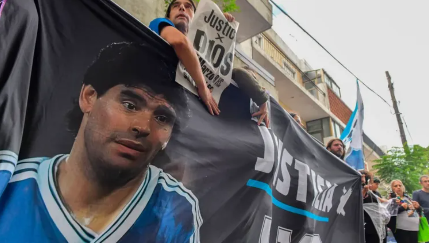 Juicio por la muerte de Diego Maradona: declaran tres médicos que participaron de la autopsia | Actualidad