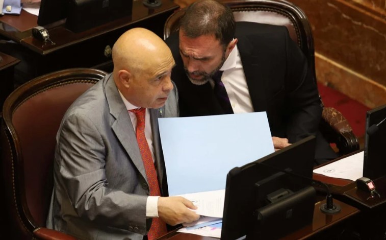 El oficialismo suspendió la sesión por Ficha Limpia convocada para este miércoles en el Senado | Política