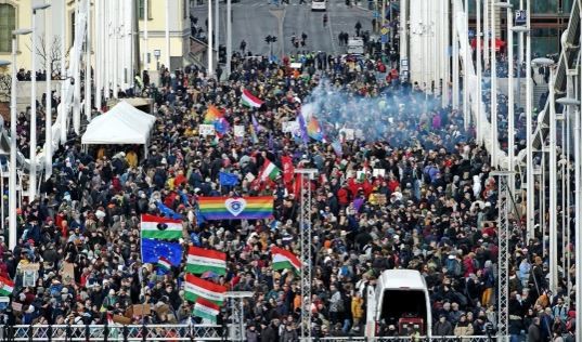 Hungría: el primer ministro propone "gran limpieza de Pascua" | Internacionales