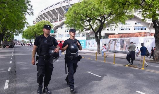 Superclásico en el Monumental: más de 1.000 policías y tres anillos de control | Deportes