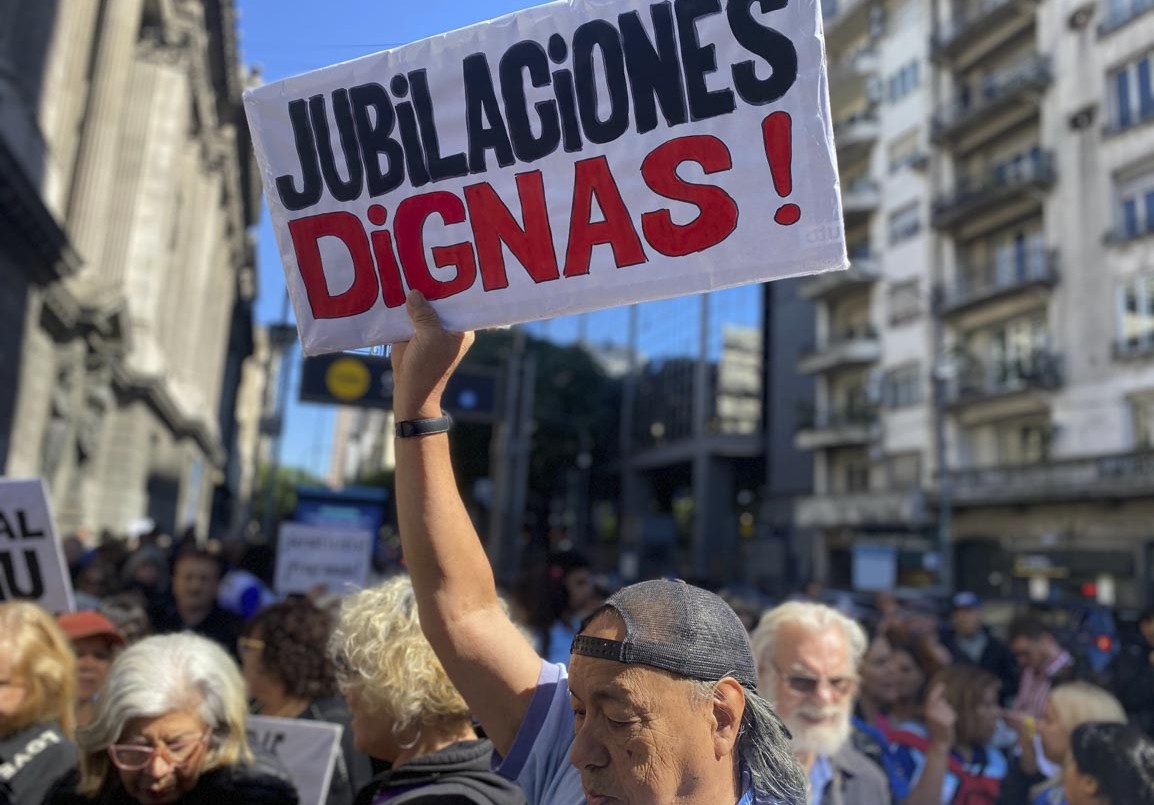 Nueva protesta de los jubilados en el Congreso | Política