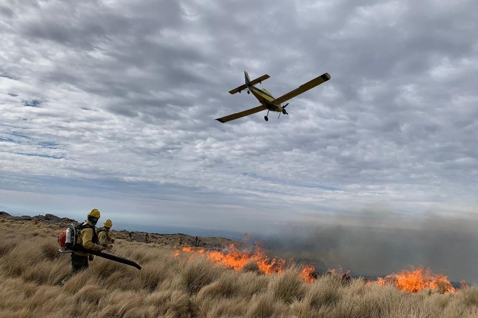 Santa Fe comprará su primer avión hidrante para combatir incendios | Actualidad