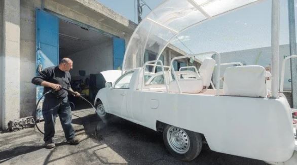 Por pedido de Francisco, el Vaticano donará el papamóvil a los niños de Gaza | Internacionales