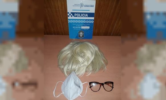 Una mujer entró disfrazada a un banco para intentar cometer una estafa | Actualidad