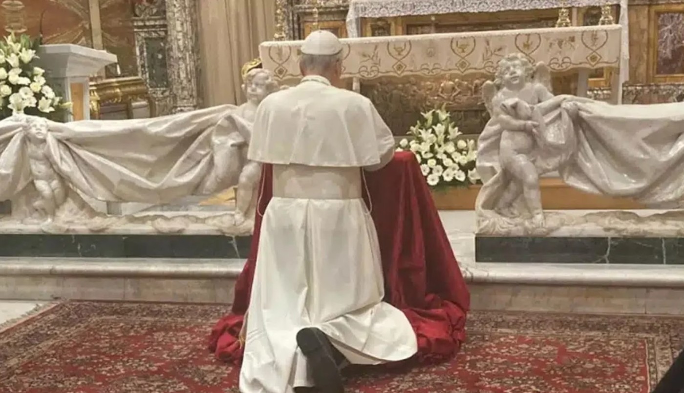 El papa León XIV realizó una visita sorpresa a un santuario dedicado a la Virgen en el sur de Roma | Internacionales