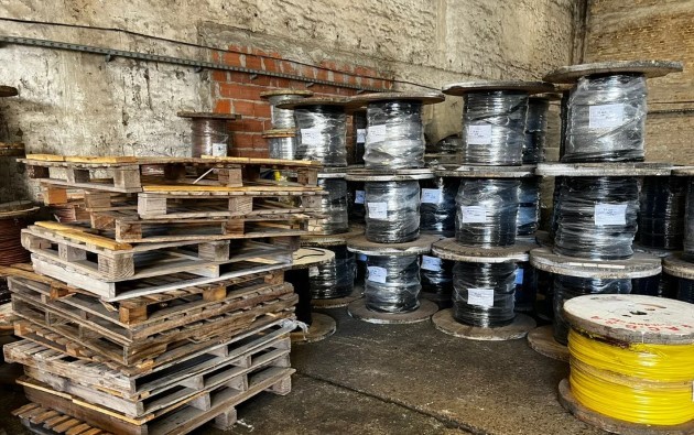 Golpe al robo de cables: 14 allanamientos, ocho detenidos y casi un millón de dólares en material secuestrado | Actualidad