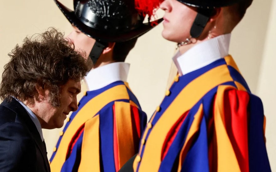 Javier Milei prepara un viaje al Vaticano en junio para conocer al papa León XIV | Política