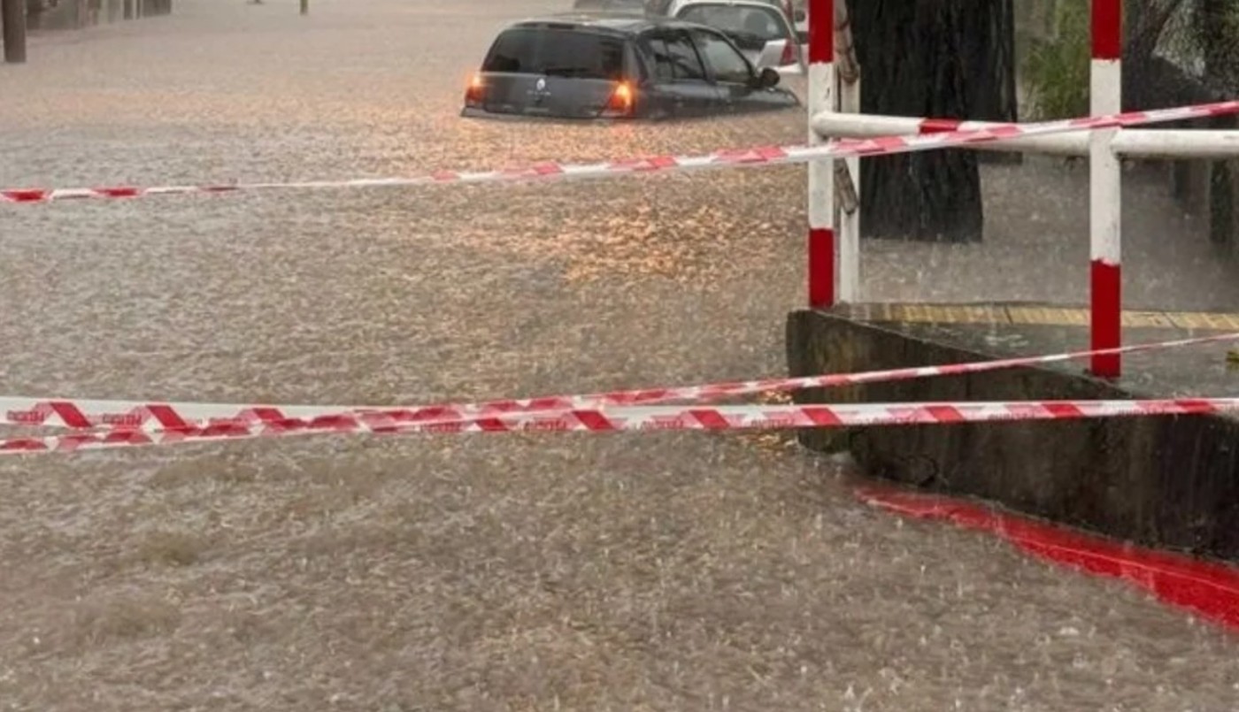 Defensa Civil emite alerta crítica: "No transitar" en el norte y oeste bonaerense por el temporal | Actualidad