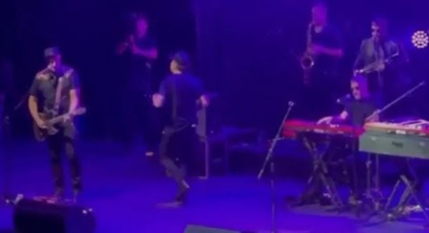 Andrés Calamaro fue abucheado en Colombia y tuvo que abandonar el escenario | Espectáculos