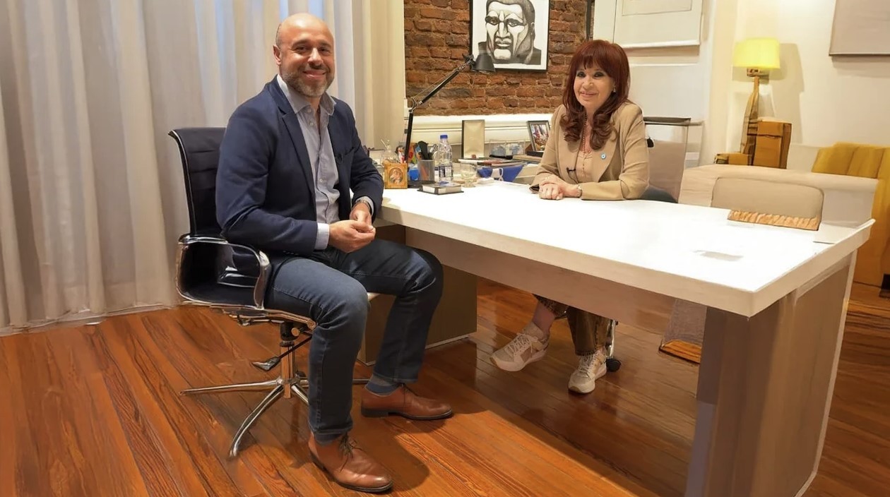 Cristina Kirchner desembarca en Corrientes y busca alinear al PJ detrás de la candidatura de Martín Ascúa | Política