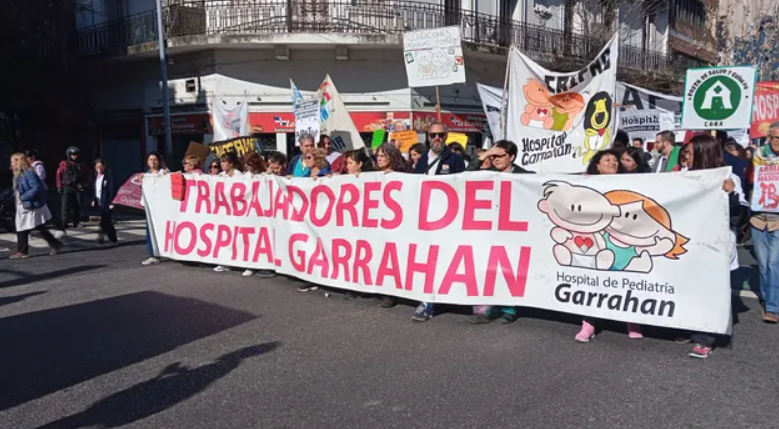 Trabajadores del Garrahan realizan una nueva marcha hacia Plaza de Mayo | Actualidad