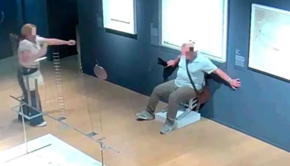 Turistas rompieron la silla Van Gogh de cristales Swarovski en un museo de Verona | Internacionales