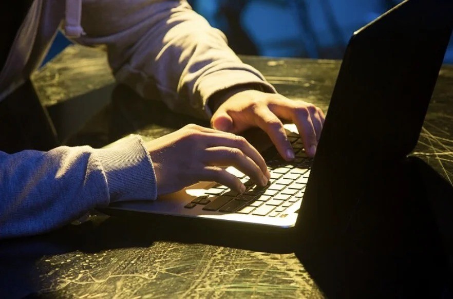 Escándalo en Santa Fe: investigan la venta de fotos privadas de al menos 30 adolescentes | Actualidad