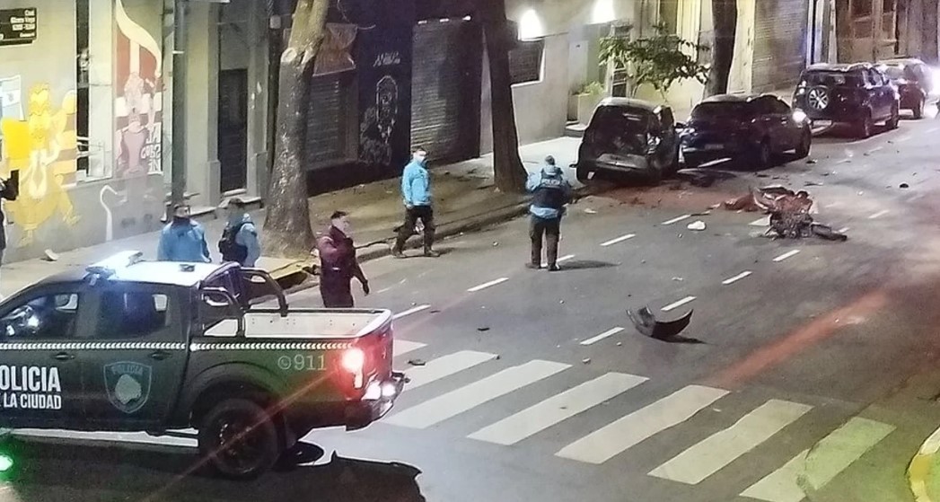 Un delincuente robó, huyó, atropelló y mató a un motociclista en Palermo: fue detenido | Actualidad