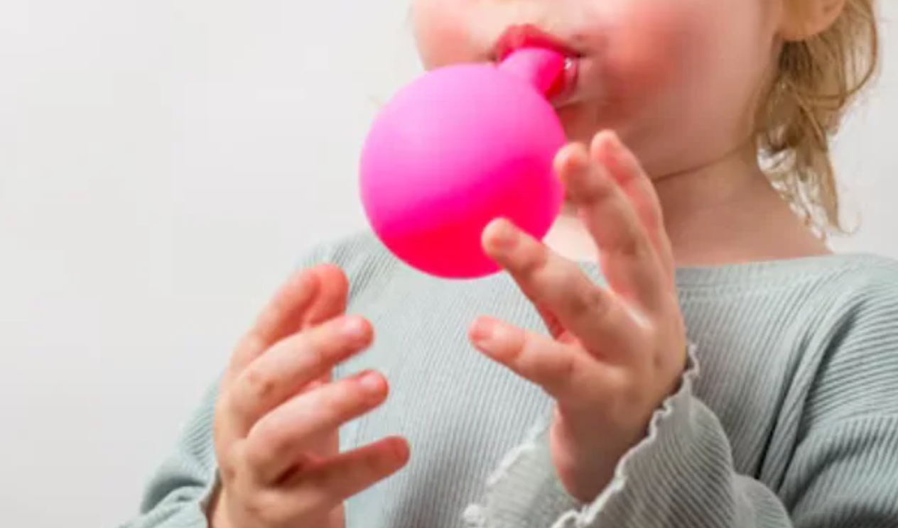 Una nena de 7 años murió al asfixiarse con un globo mientras jugaba en su casa | Actualidad