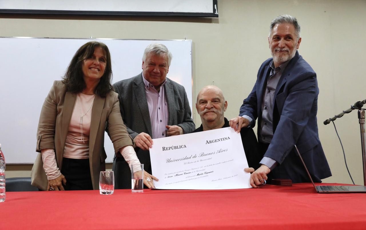 La UBA le otorgó el título Honoris Causa a Martín Caparrós | Actualidad