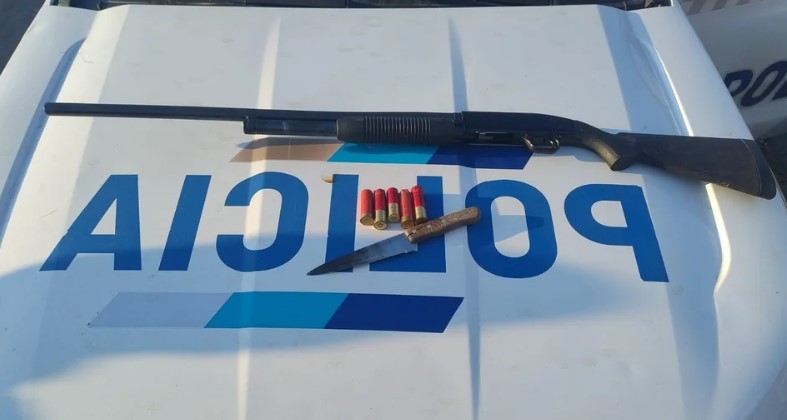 Una pelea vecinal en La Plata terminó con tres menores baleados, una mujer apuñalada y dos detenidos | Actualidad