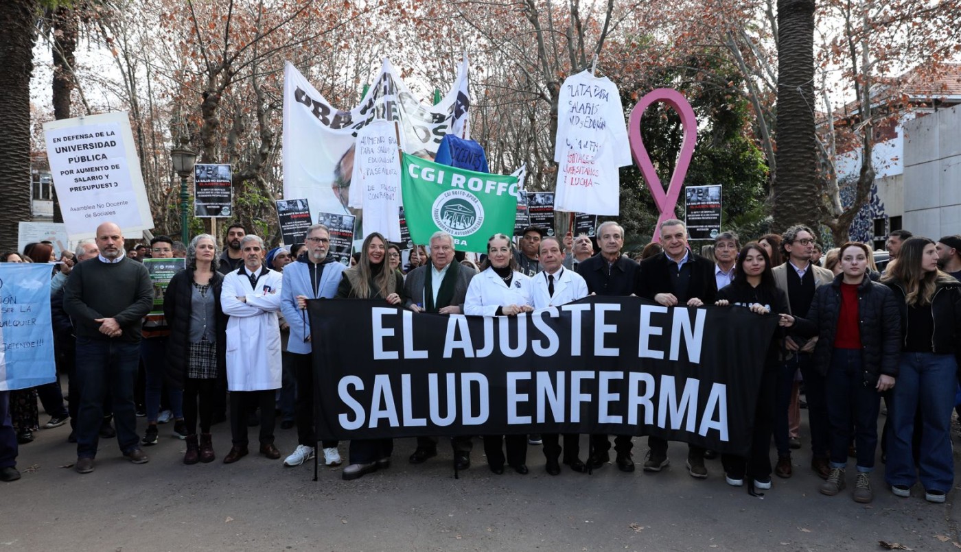 Masivo abrazo simbólico en defensa del Instituto Roffo | Actualidad