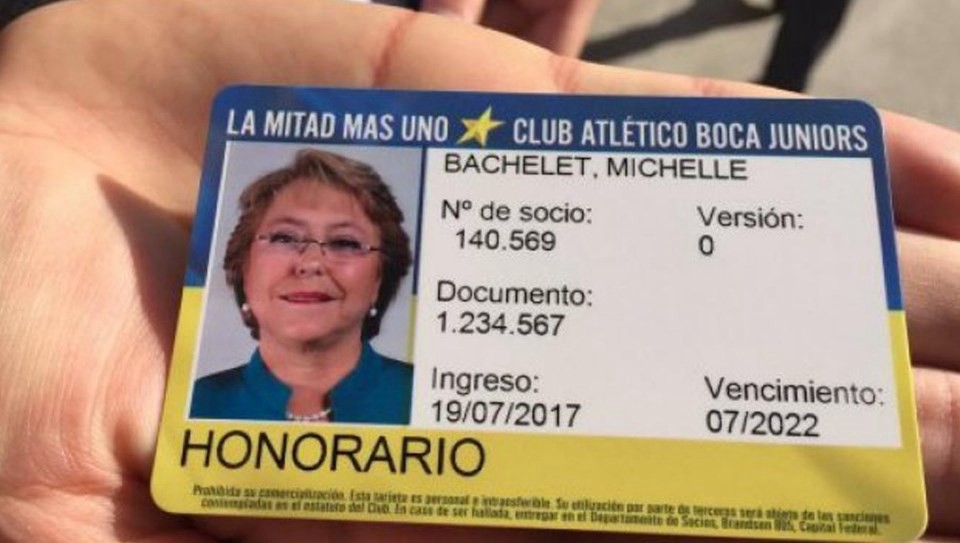 Michelle Bachelet recibió el carnet de socia honoraria de Boca Juniors | Deportes