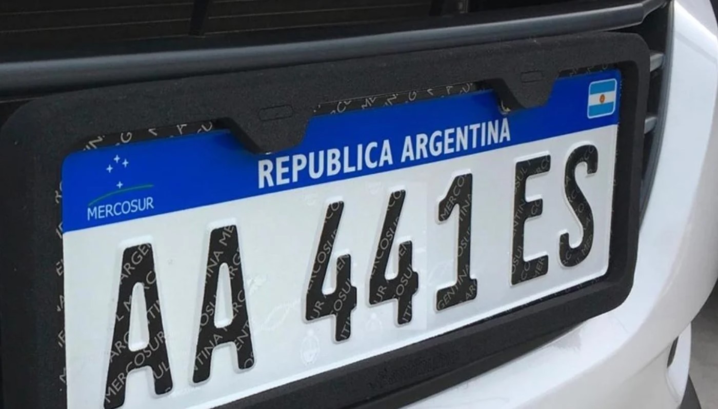 Faltan patentes en todo el país y desde la oposición exigen respuestas: "Es inadmisible" | Política