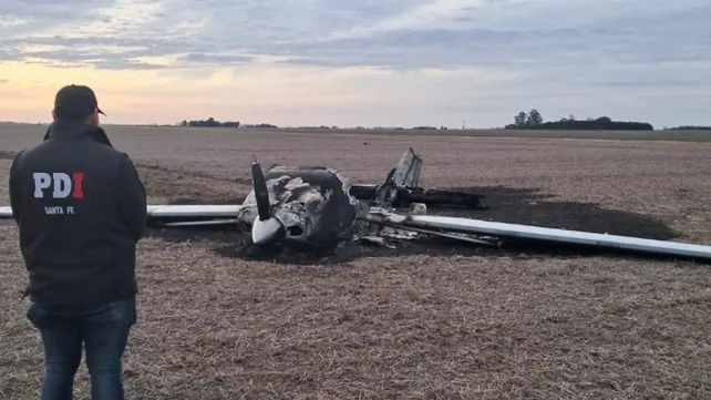 Rosario: Hallaron una avioneta incendiada y sin rastros de tripulantes | Actualidad