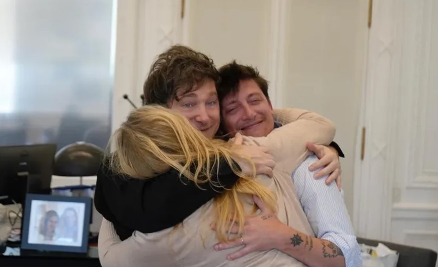 Un miembro del equipo de Santiago Caputo le contestó a Karina Milei: "Lealtad no es obsecuencia" | Política