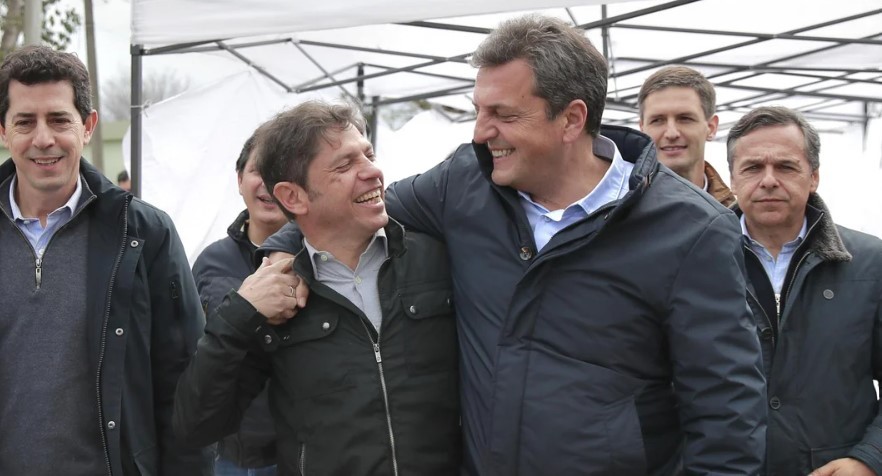 Kicillof y Massa se reunieron con intendentes para "unificar" la campaña contra Milei | Política