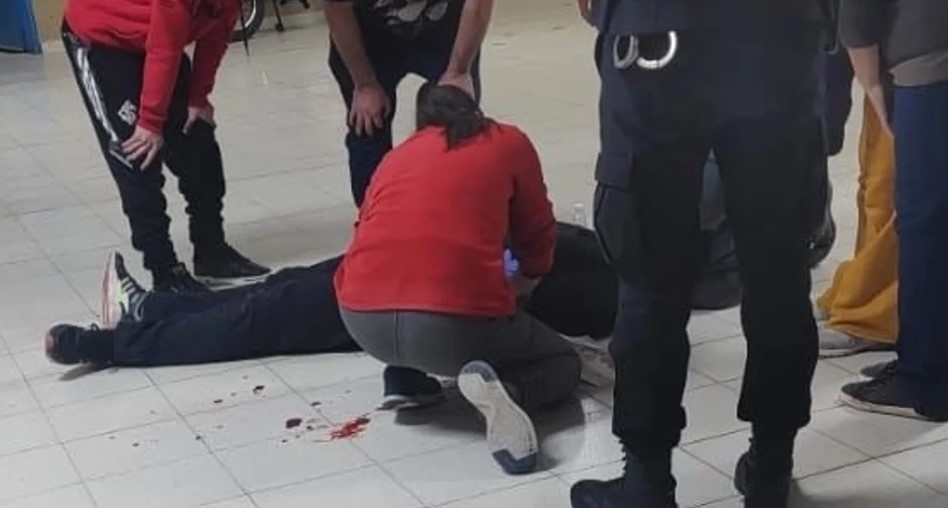 Brutal agresión en una escuela de adultos de Chubut: un alumno apuñaló a un compañero en la cara y quedó detenido | Actualidad
