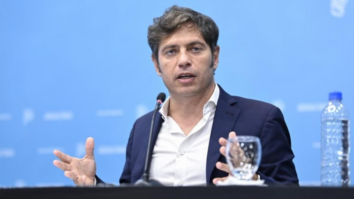 Axel Kicillof: "Mientras Milei se ocupa de la macroeconomía, las familias no llegan a fin de mes" | Política
