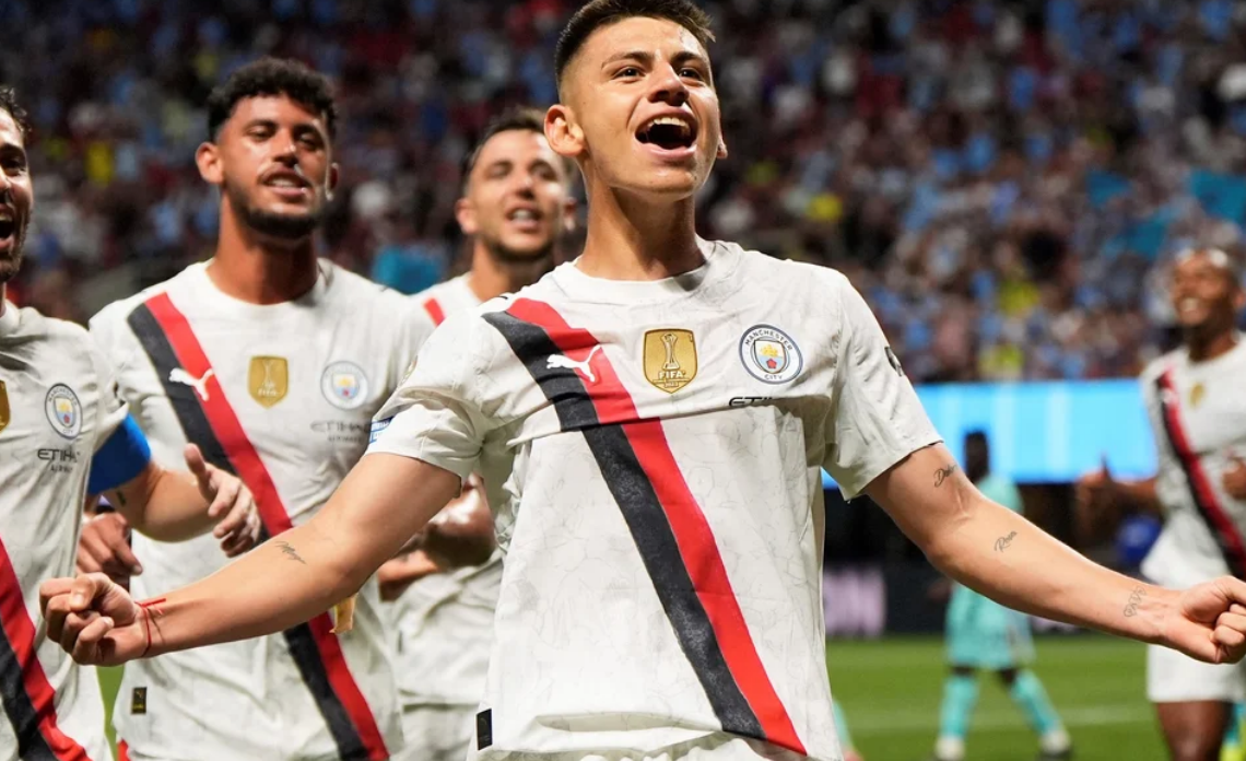 El Diablito Echeverri recibió otra oferta para irse del Manchester City | Deportes