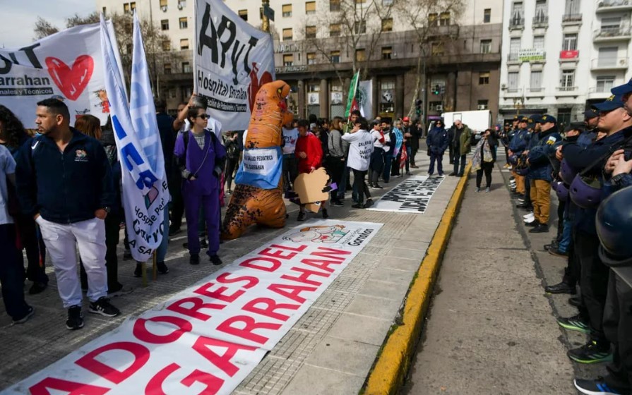Trabajadores del Garrahan, Vialidad, el INTI y la CATT se movilizan este jueves al Senado | Política