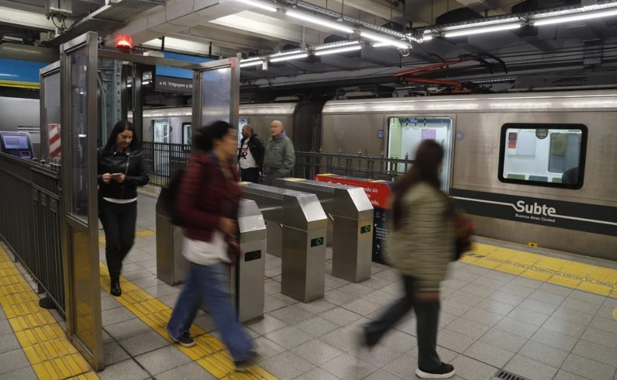 El subte también juega la Libertadores: la Línea D tendrá horario especial por River | Actualidad
