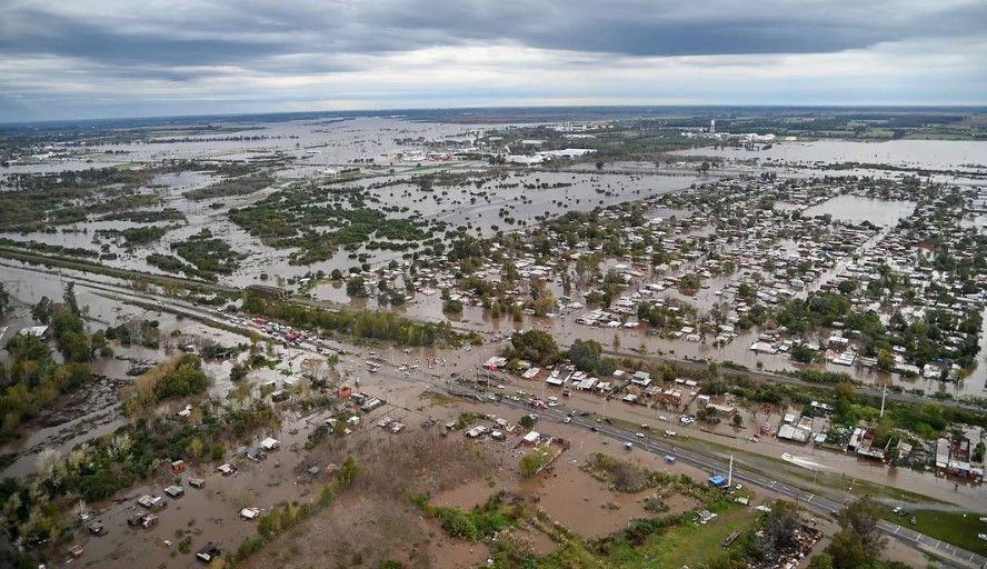 El Gobierno dará asistencia económica de hasta $10 mil millones a afectados por inundaciones | Actualidad