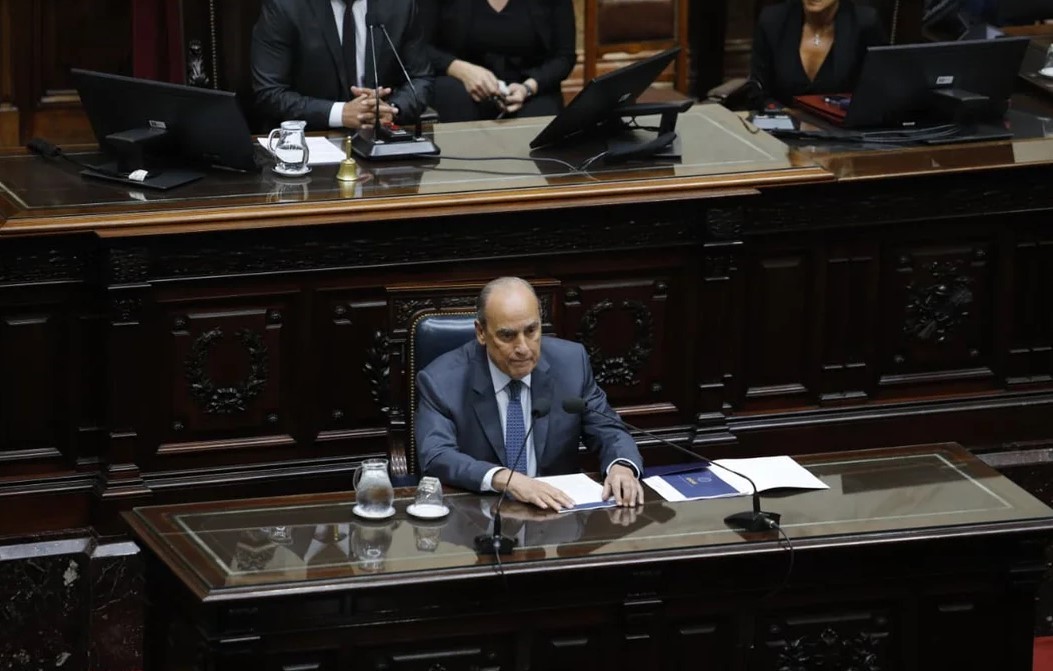 Francos eludió preguntas y fue blanco de chicanas en Diputados | Política