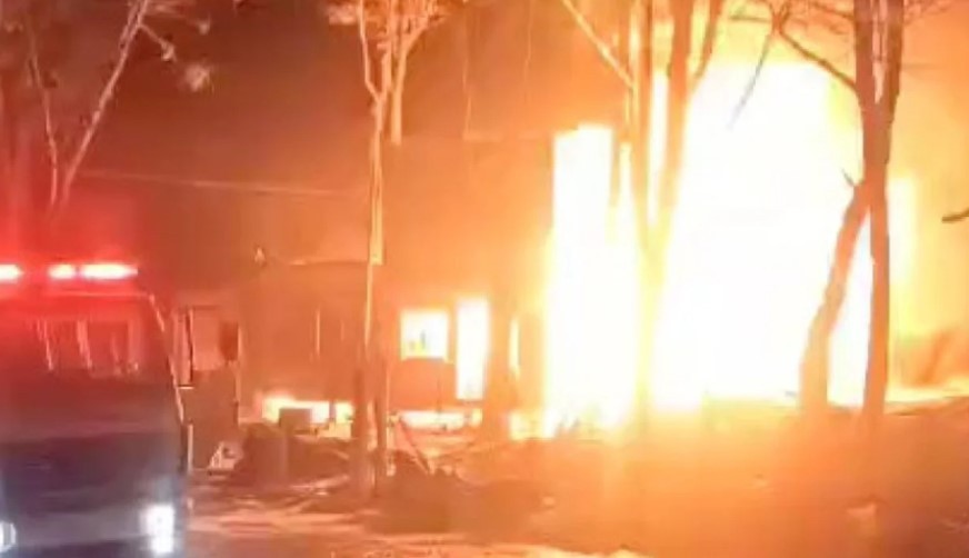 Una familia perdió a sus tres hijos en un voraz incendio en Ushuaia: los padres están en terapia intensiva | Actualidad