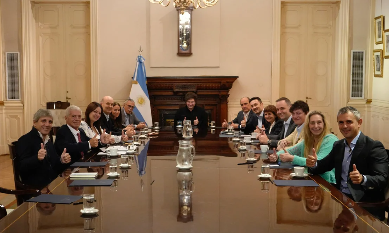 Javier Milei mantuvo la primera reunión de Gabinete tras la derrota electoral bonaerense | Política