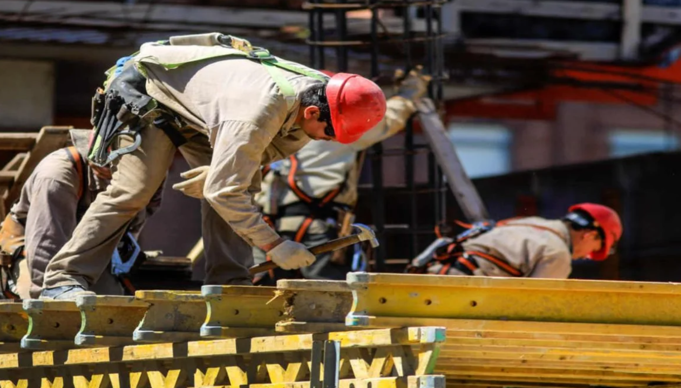 El empleo privado se redujo en julio y la tasa de despidos alcanzó el valor más alto para el mes desde 2016 | Economía