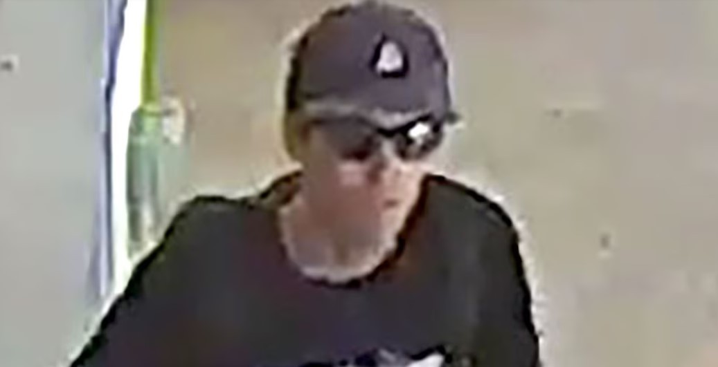 El FBI difundió las primeras imágenes del sospechoso de haber asesinado a Charlie Kirk | Internacionales